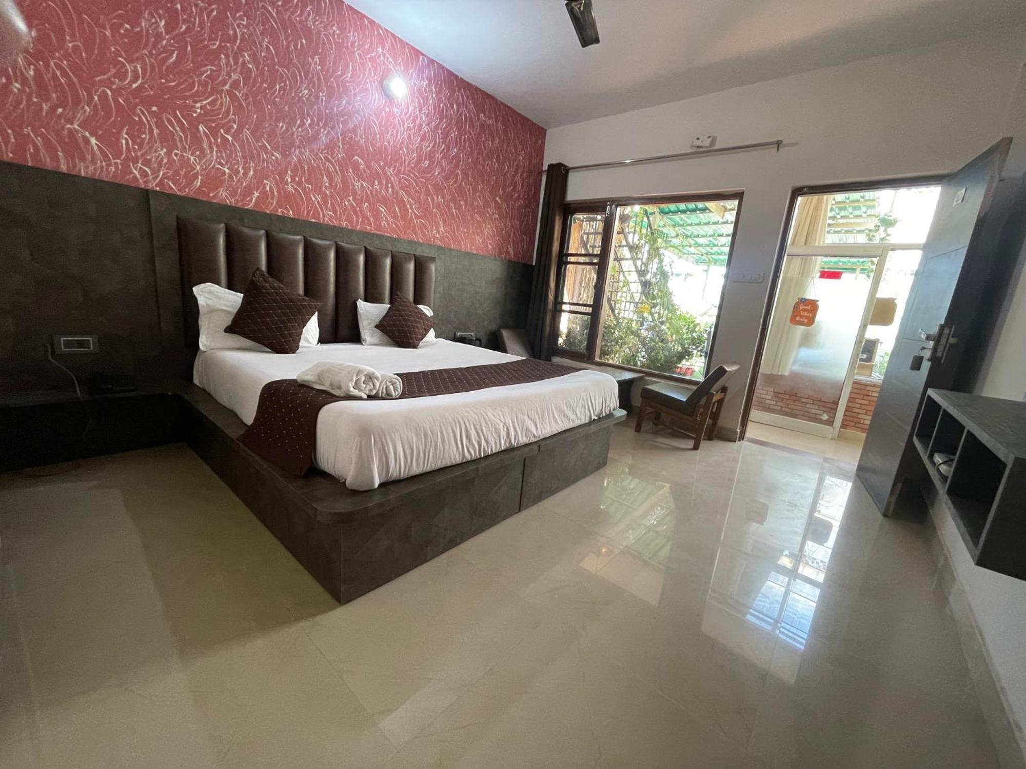 The Panda Hotel Dharamshala Bagian luar foto