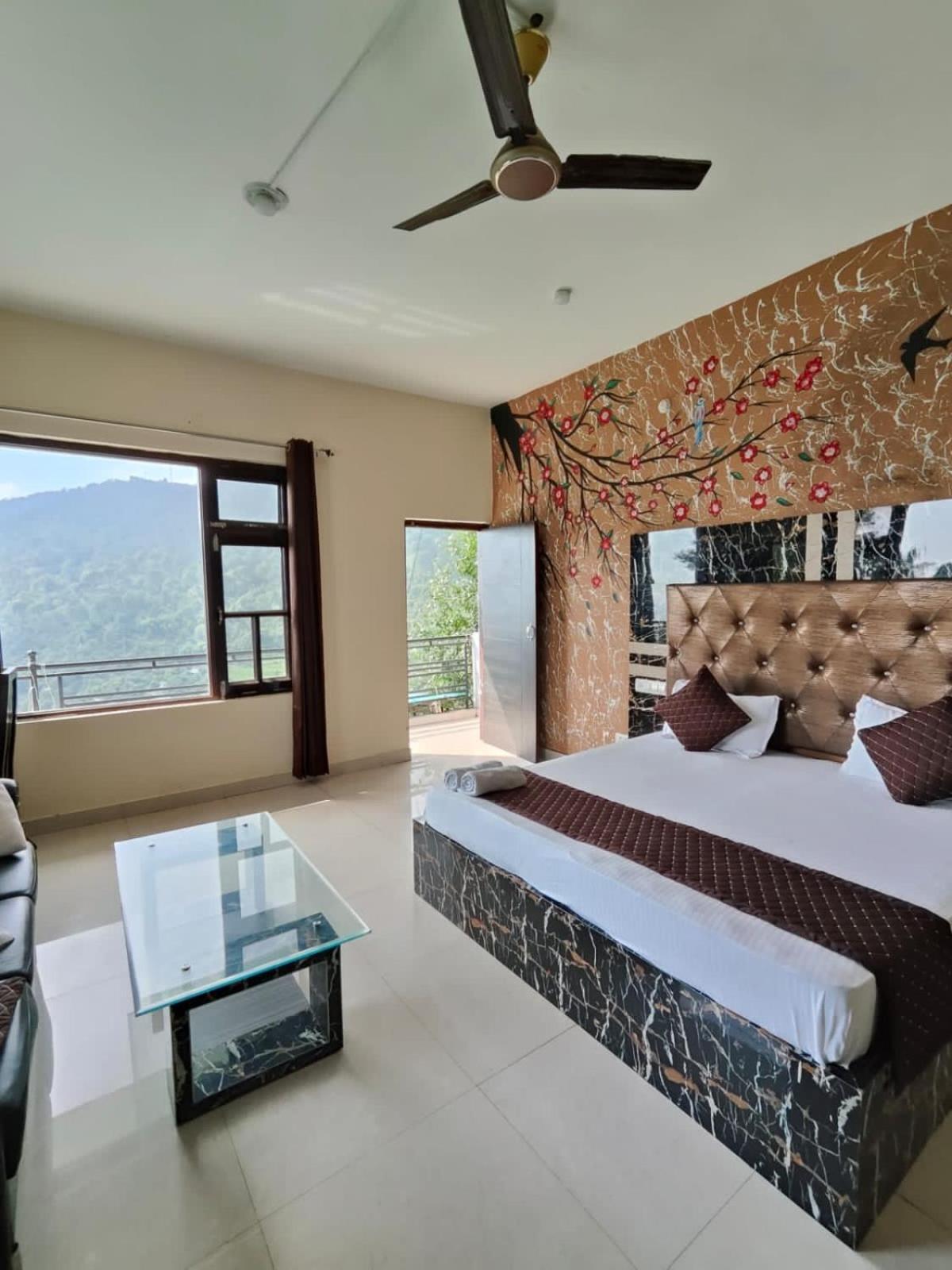 The Panda Hotel Dharamshala Bagian luar foto